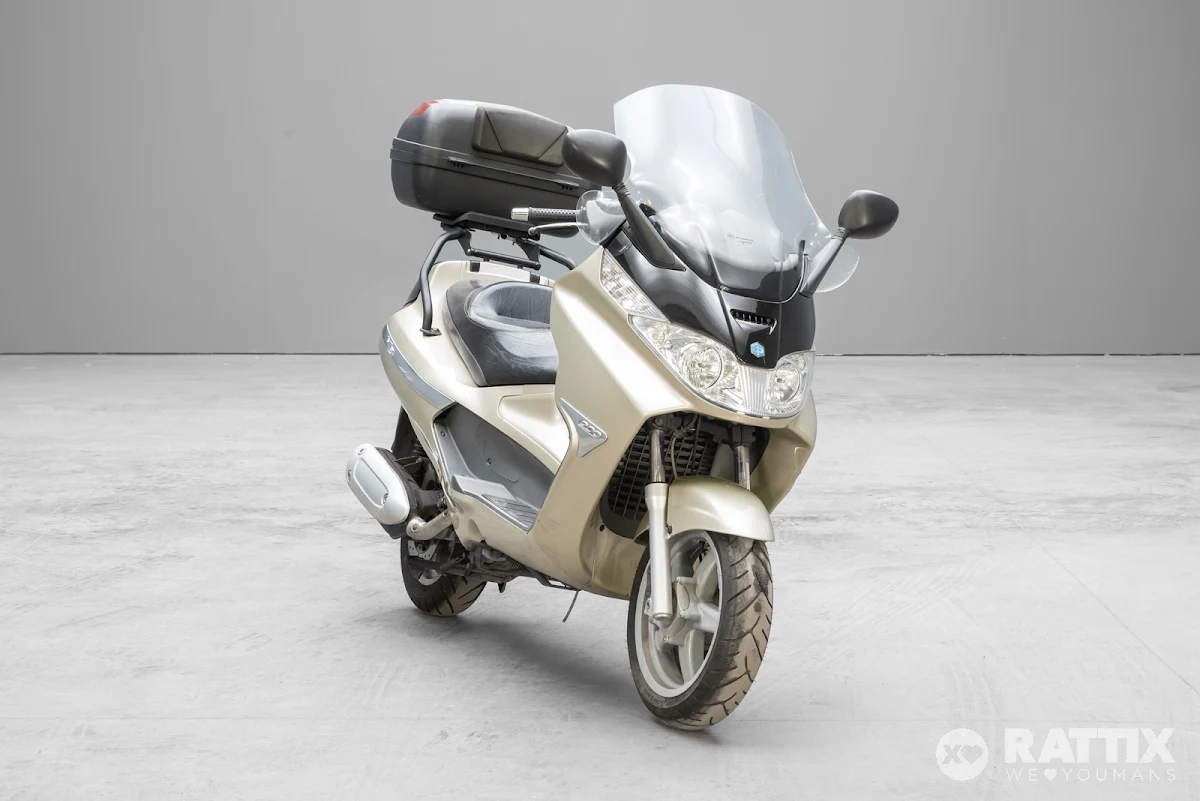 PIAGGIO X8 200 X8 200