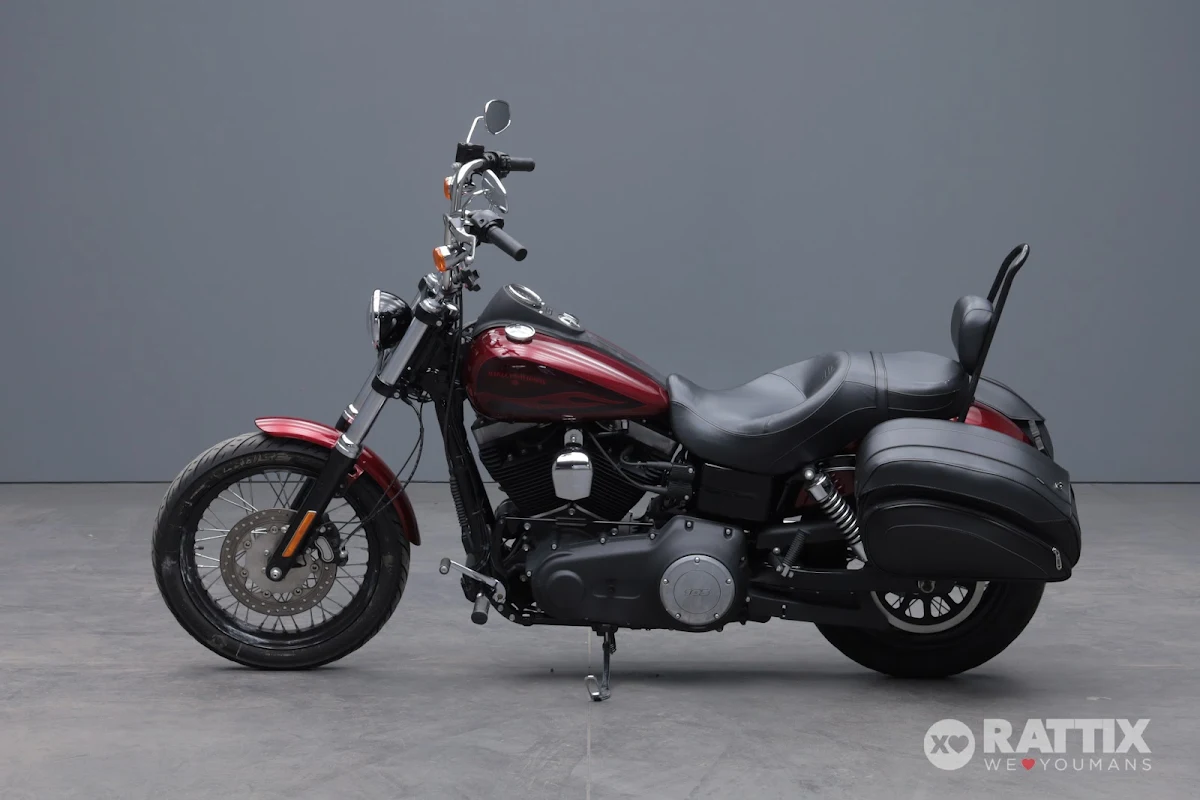 Red street bob clearance