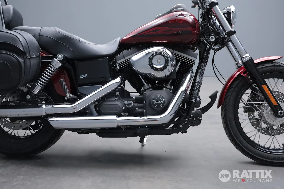 HARLEY DAVIDSON 1690 Street Bob Dyna Street Bob 1690 abs my17
