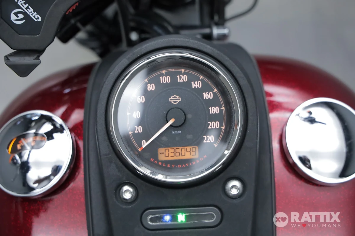 HARLEY DAVIDSON 1690 Street Bob Dyna Street Bob 1690 abs my17