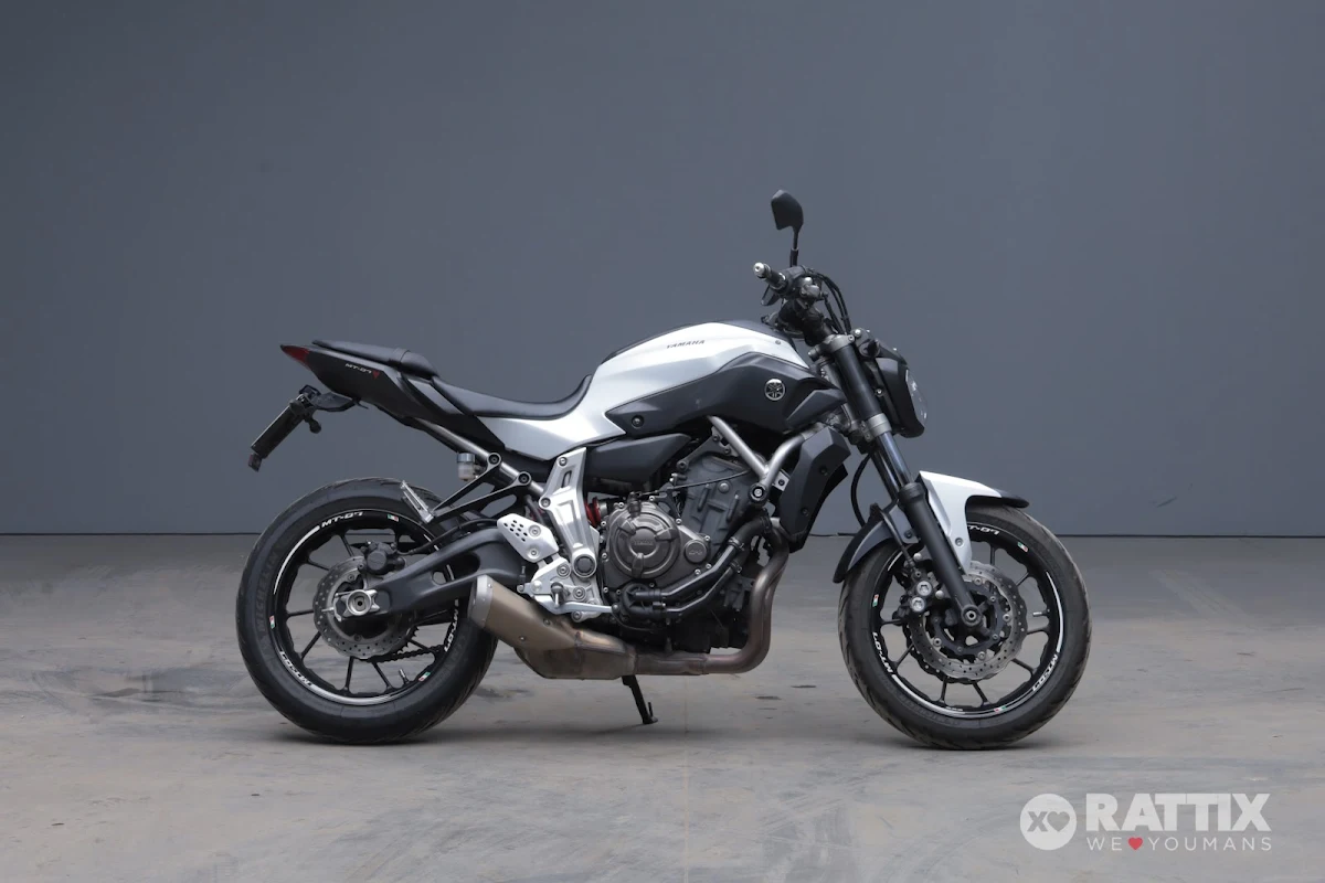 YAMAHA MT-07 690 MT-07 690 Abs