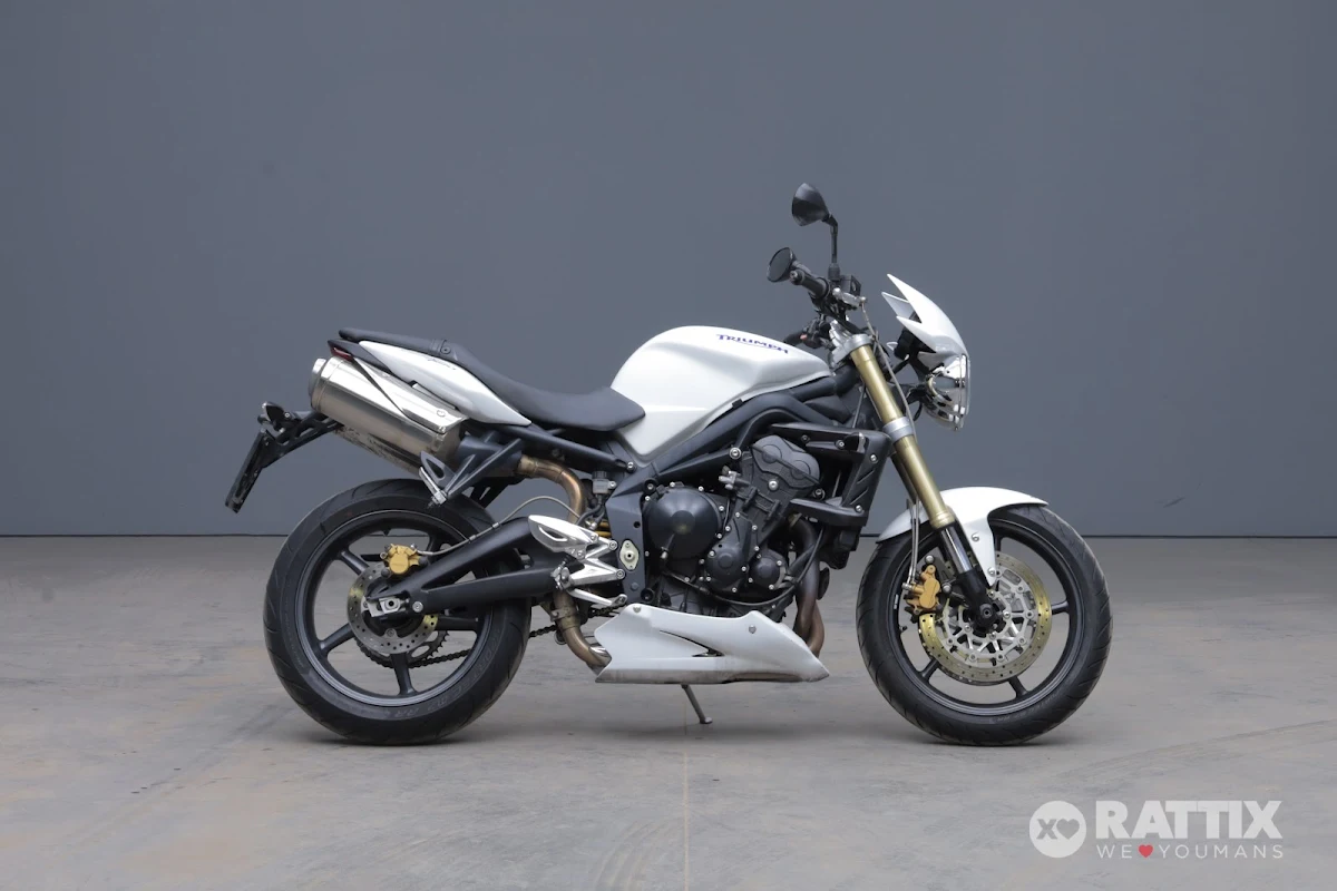 TRIUMPH Street Triple 675 