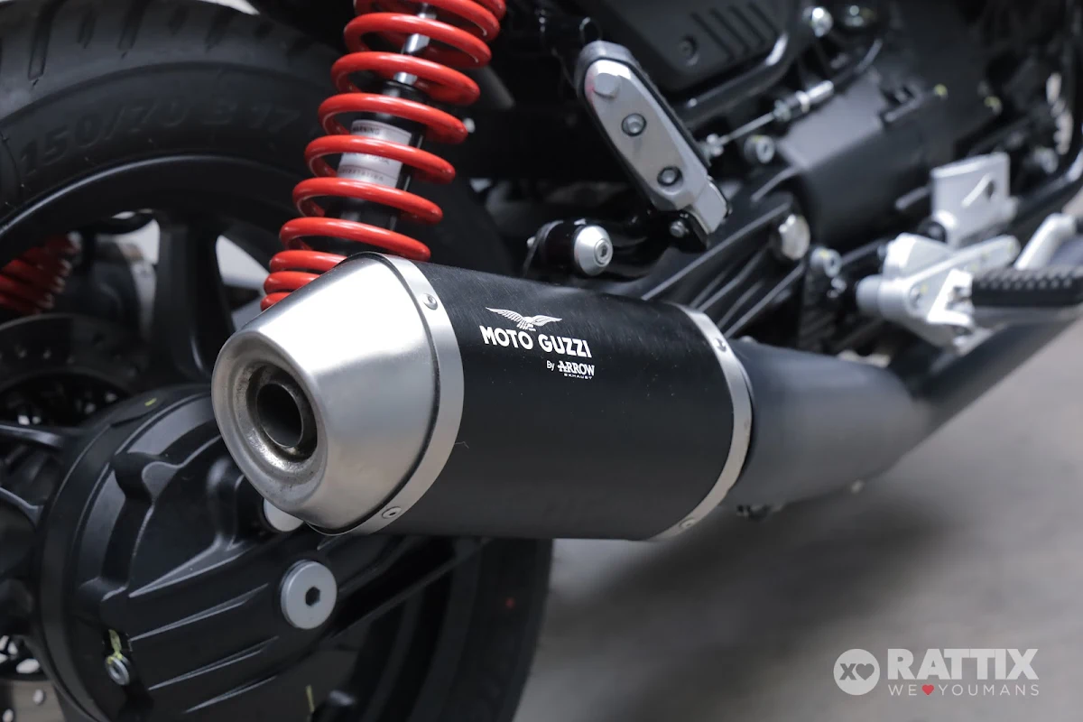 MOTO GUZZI V7 850 Stone Special Edition Abs