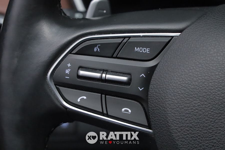 Hyundai Santa Fe 1.6 t-gdi HEV 20th Anniversary 4WD 7p.ti Auto + tetto apribile Grigio  Usato foto 13