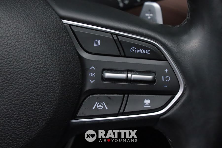 Hyundai Santa Fe 1.6 t-gdi HEV 20th Anniversary 4WD 7p.ti Auto + tetto apribile Grigio  Usato foto 14