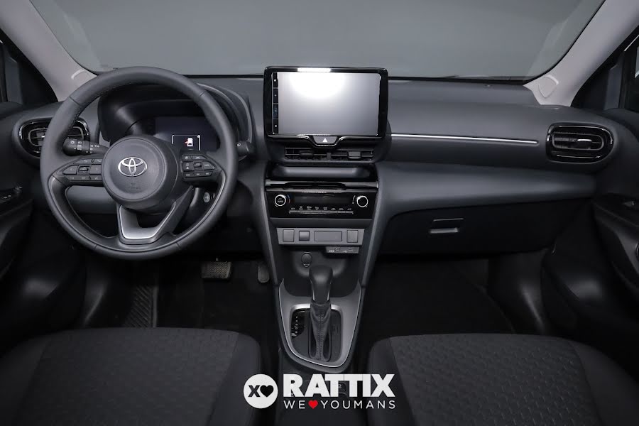 Toyota Yaris Cross 1.5 Hybrid 115CV Active e-CVT Bianco  Nuovo foto 8