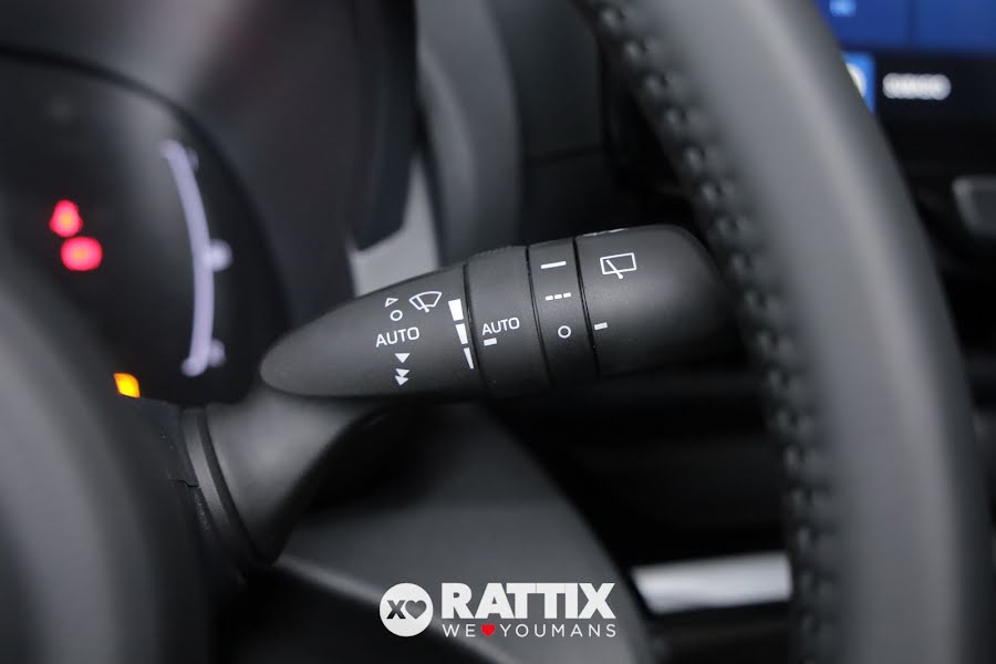 Toyota Yaris Cross 1.5 Hybrid 115CV Active e-CVT Bianco  Nuovo foto 13