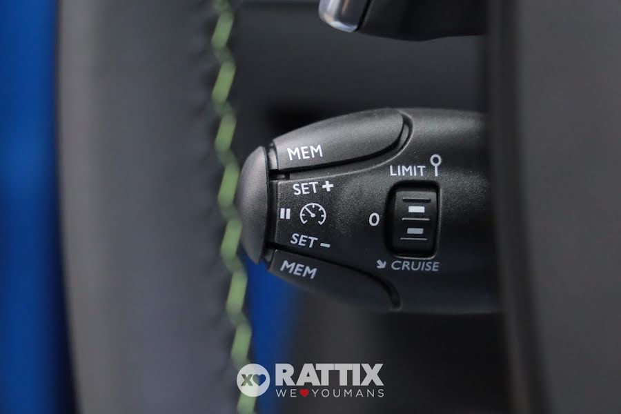 Peugeot 208 1.2 Hybrid 136CV GT e-dcs 6 Blu Vertigo  Nuovo foto 17