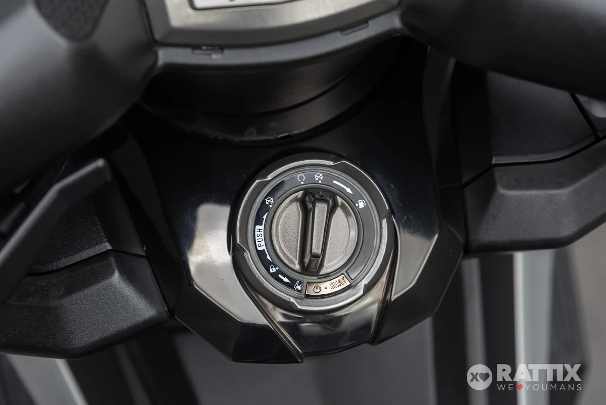 KYMCO AK   550 Abs