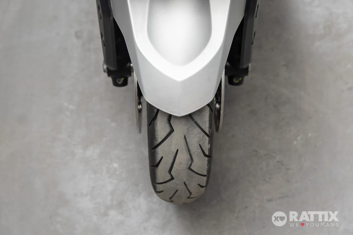 KYMCO AK   550 Abs