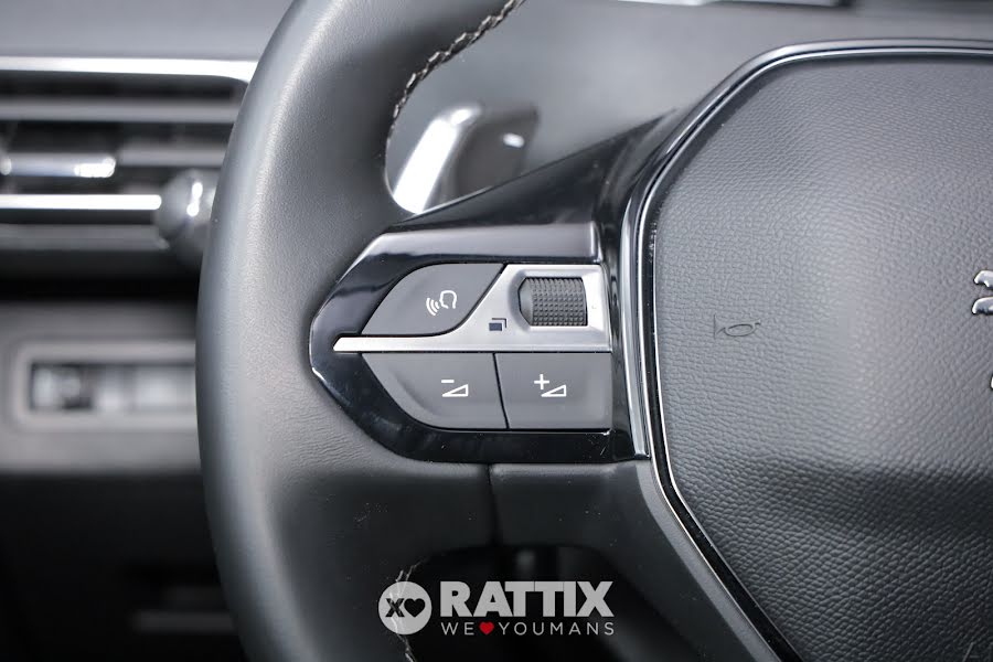 Peugeot 3008 1.6 Hybrid Phev 225CV Allure Pack e-EAT8 Nero Perla  Aziendale foto 12