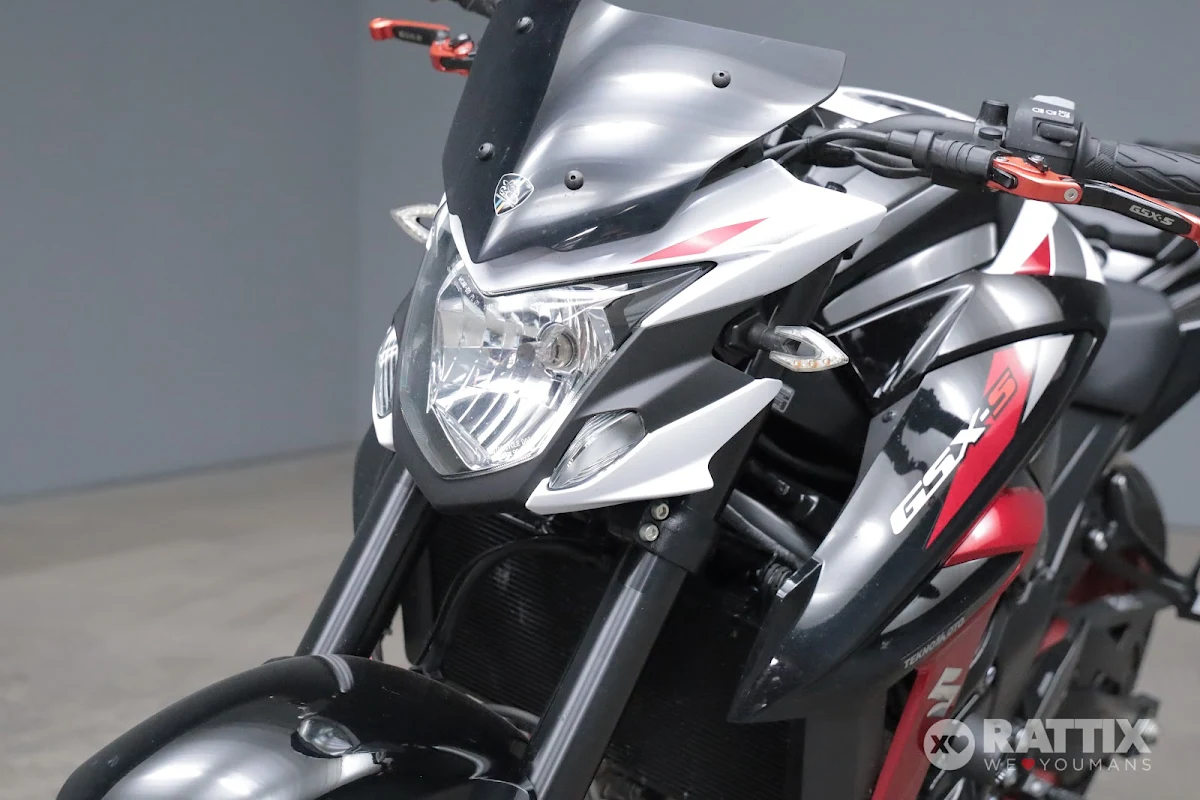 SUZUKI GSX-S 750 Yugen Carbon Abs