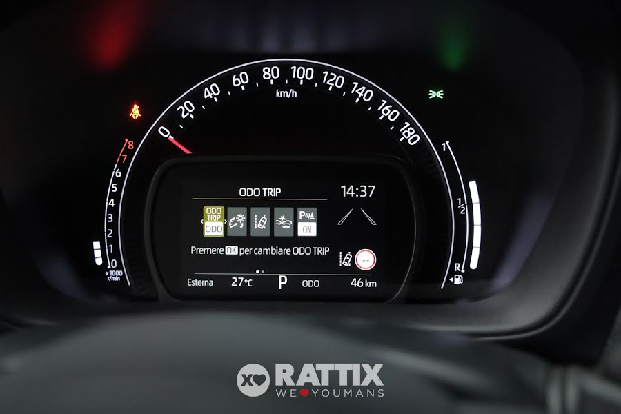 Toyota Aygo X 1.0 72CV Trend s-CVT Tarragon & Black  Nuovo foto 15