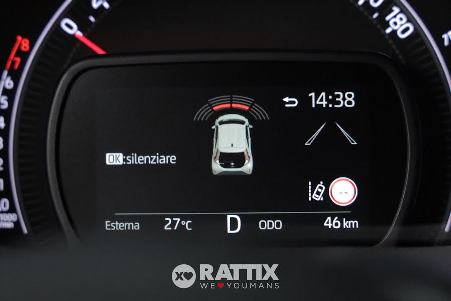 Toyota Aygo X 1.0 72CV Trend s-CVT Tarragon & Black  Nuovo foto 17