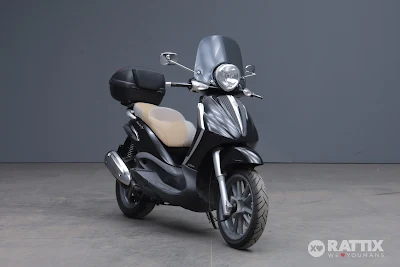Foto PIAGGIO Beverly Tourer 300