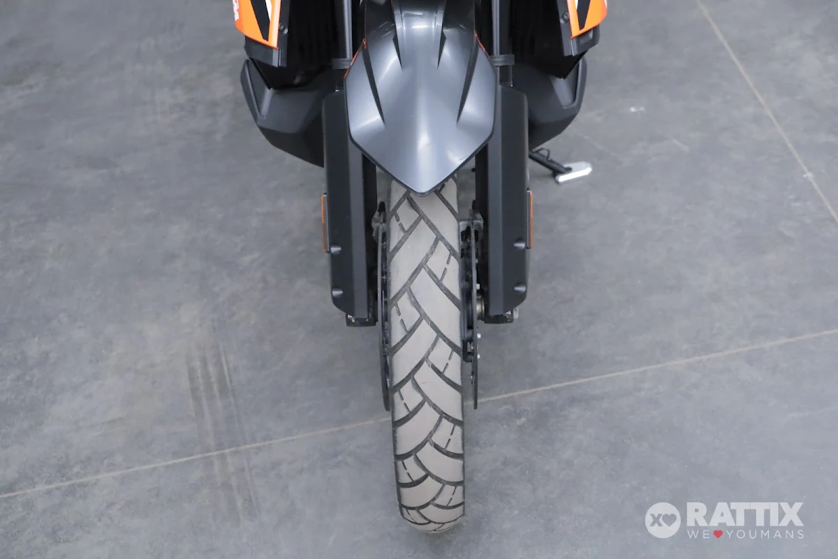 KTM 890 Adventure 
