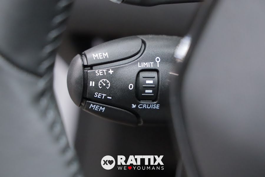 Peugeot 208 1.2 Hybrid 110CV Style e-DCS6 BIANCO BANCHISA  Km 0 foto 14