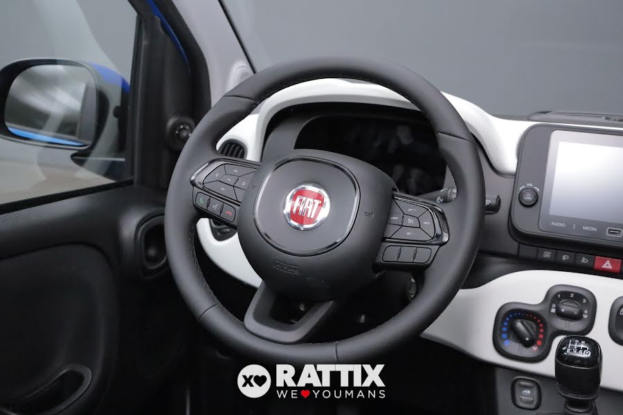 Fiat Panda Pandina 1.0 Firefly Hybrid 70CV  BLU ITALIA METALLIZZATO  Km 0 foto 9