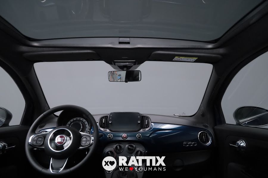Fiat 500 1.0 Hybrid 70CV Dolcevita + tetto panoramico blu dipinto di blu  Aziendale foto 30