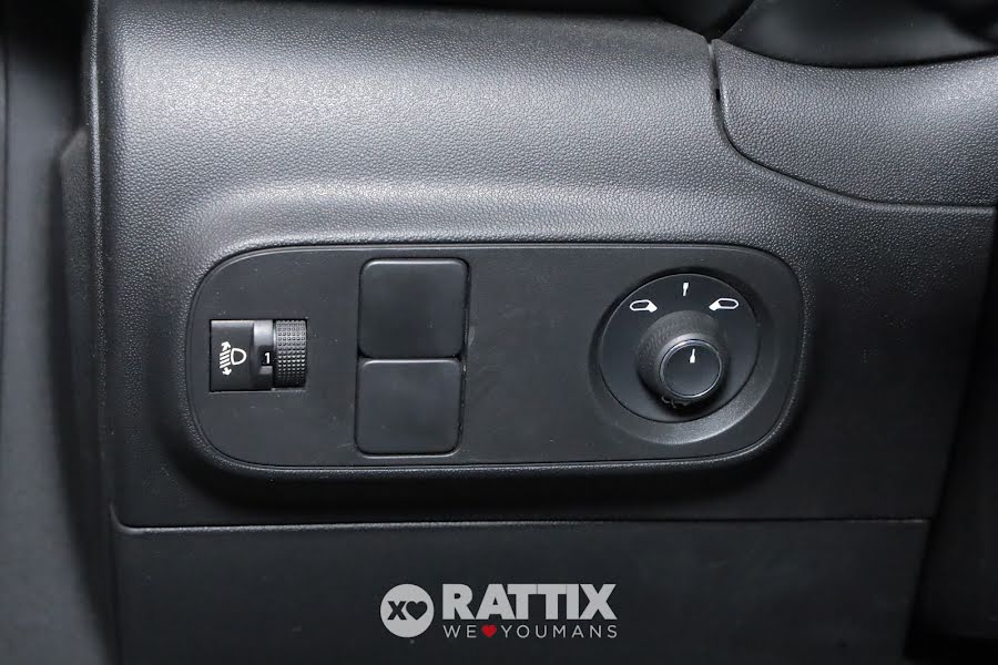 Citroen C3 1.2 Puretech 83CV Shine NERO PERLA  Aziendale foto 25