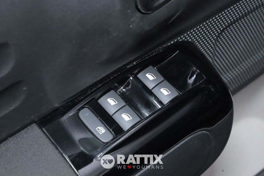 Citroen C3 1.2 Puretech 83CV Shine NERO PERLA  Aziendale foto 26