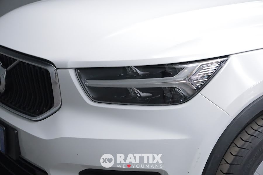 Volvo XC40 2.0 D3 150CV Business Geartronic AWD Bianco  Aziendale foto 3