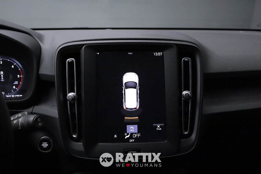 Volvo XC40 2.0 D3 150CV Business Geartronic AWD Bianco  Aziendale foto 17