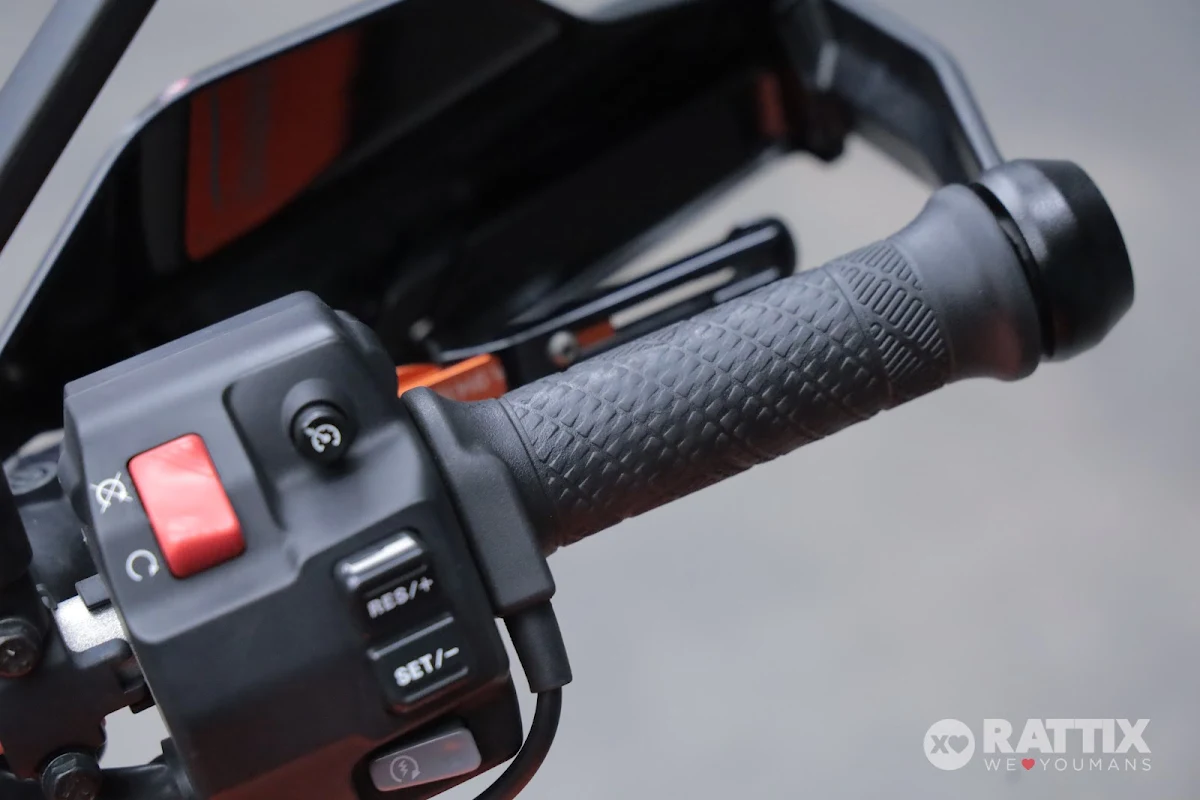 KTM Super Duke 1290 GT