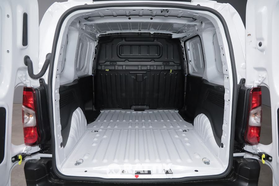 Peugeot Partner 1.5 BlueHDI 100CV L1 Standard (IVA ESCLUSA) Kaolin White  Km 0 foto 8