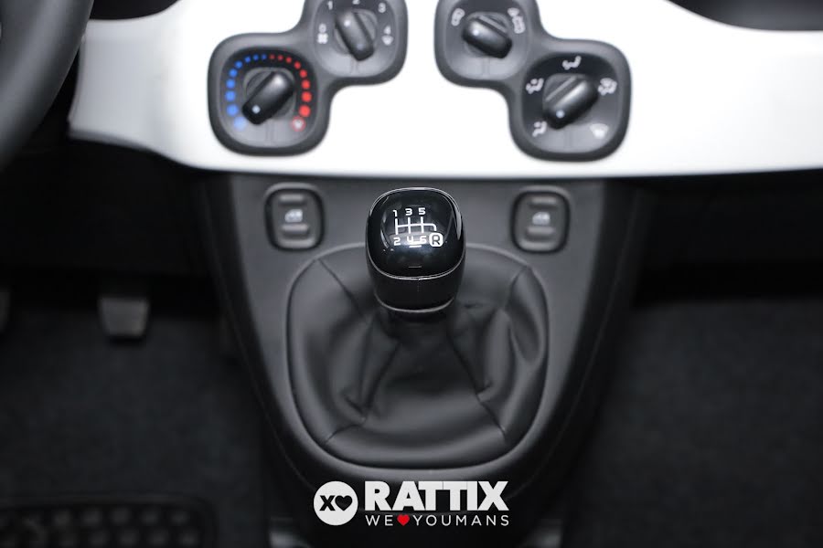Fiat Panda Pandina 1.0 Firefly Hybrid 70CV BLU ITALIA METALLIZZATO  Km 0 foto 24