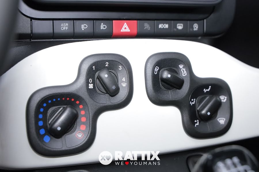 Fiat Panda Pandina 1.0 Firefly Hybrid 70CV BLU ITALIA METALLIZZATO  Km 0 foto 25