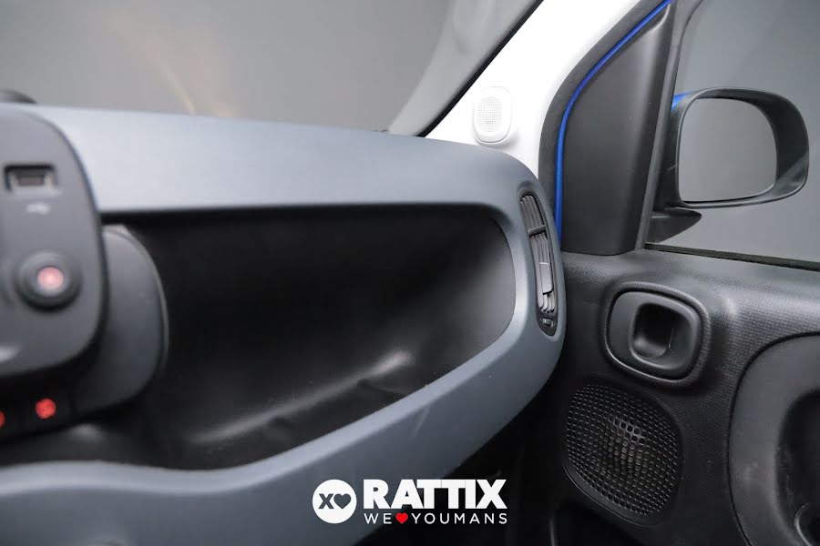 Fiat Panda 1.0 Firefly Hybrid 70CV Cross BLU  Aziendale foto 18