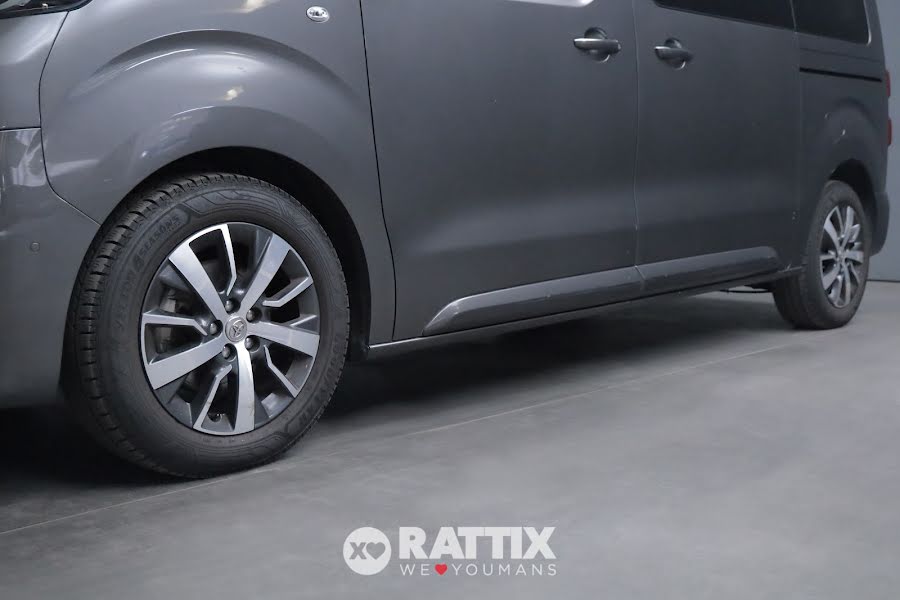 Toyota Proace Verso 2.0d 177CV Luxury Auto 8p.ti Grigio  Usato foto 4