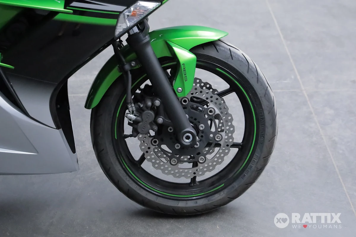 KAWASAKI ER-6F Abs