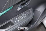 Miniatura Peugeot e-208 motore elettrico 100kW Allure Pack  Bianco madreperla  Aziendale foto 37
