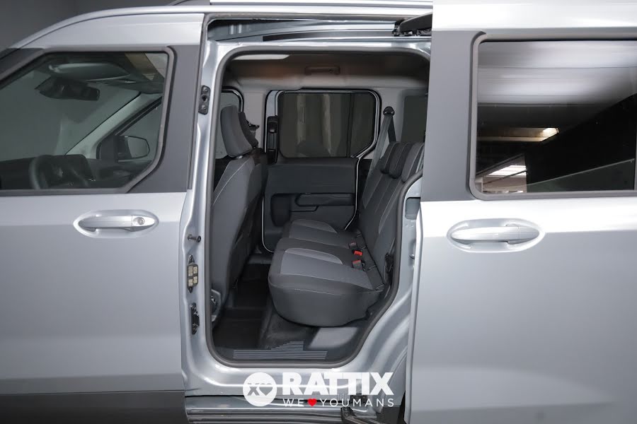 Ford Tourneo Courier 1.0 Ecoboost 125CV Titanium Powershift Solar Silver  Nuovo foto 6