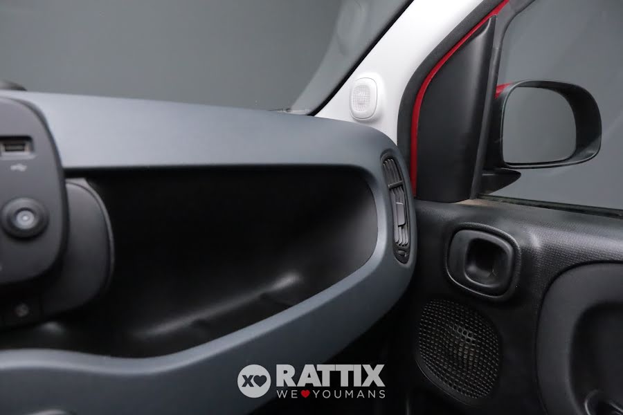 Fiat Panda 1.0 Firefly Hybrid 70CV Cross 5p.ti Rosso Passione  Aziendale foto 19