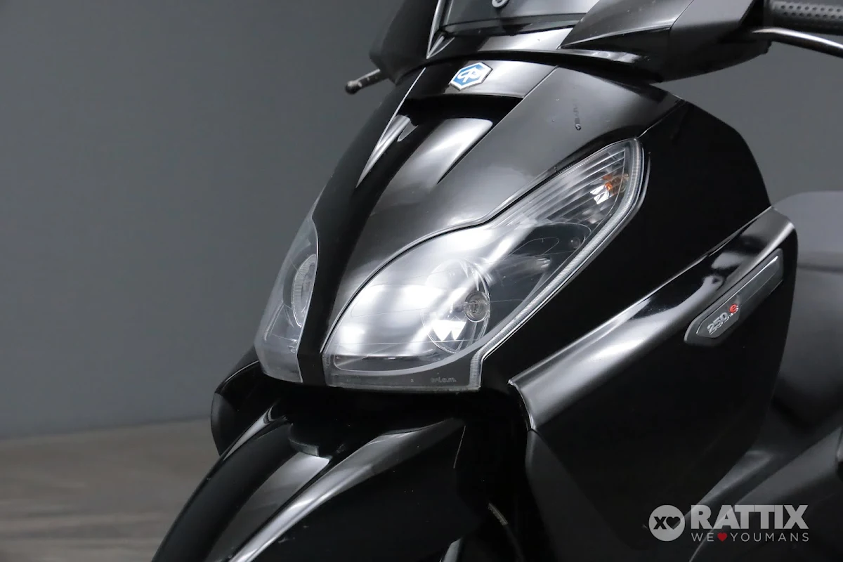 PIAGGIO X7  250 ie