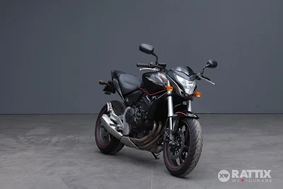 Foto HONDA Hornet 600 Abs 