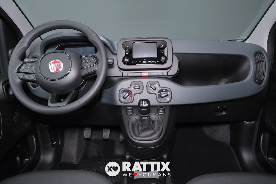 Fiat Panda 1.0 Firefly Hybrid 70CV 5p.ti + Pack City Nero Cinema  Km 0 foto 9