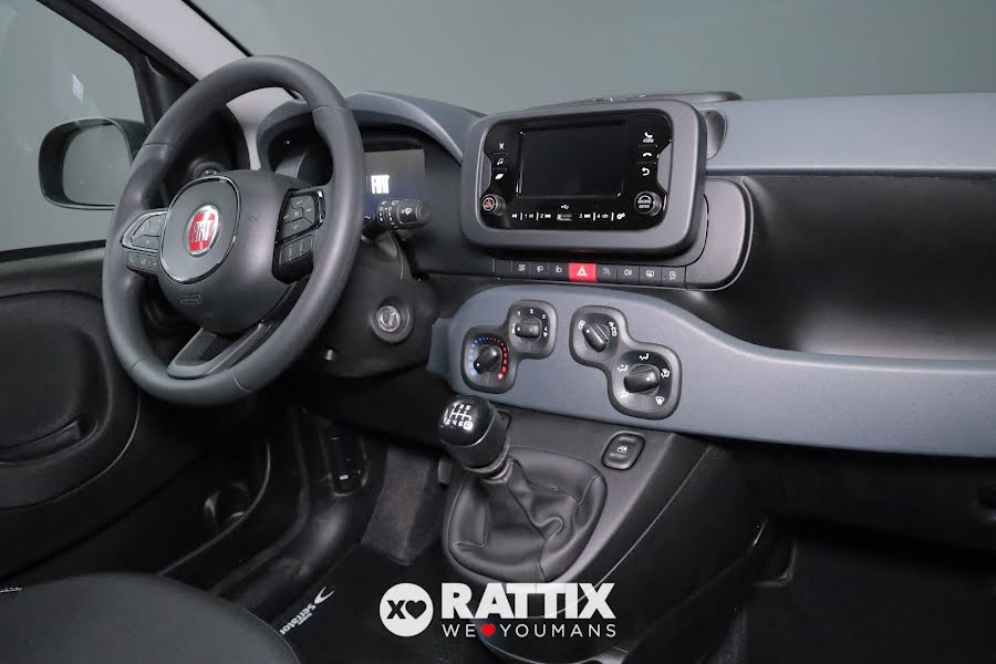 Fiat Panda 1.0 Firefly Hybrid 70CV 5p.ti + Pack City Nero Cinema  Km 0 foto 17