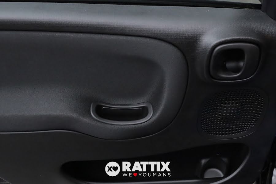 Fiat Panda 1.0 Firefly Hybrid 70CV 5p.ti + Pack City Nero Cinema  Km 0 foto 25