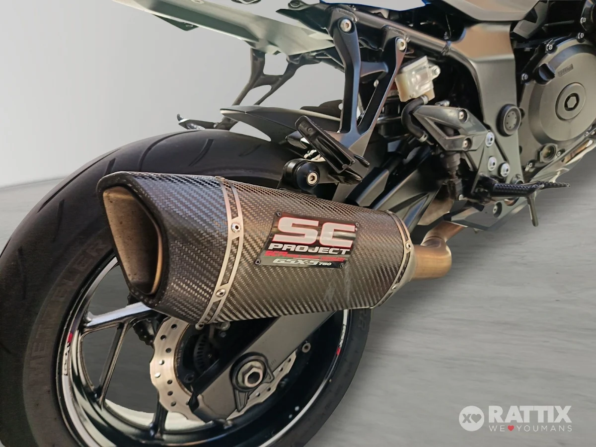 SUZUKI GSX 750 