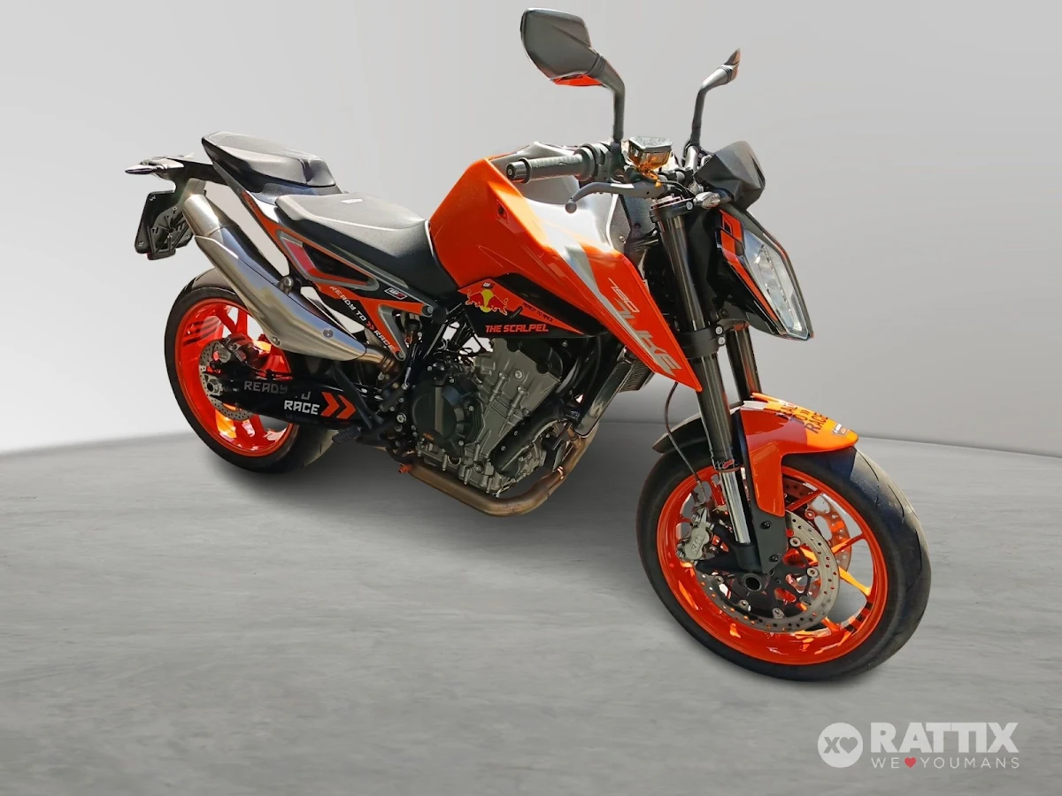 KTM Duke   790 Orange