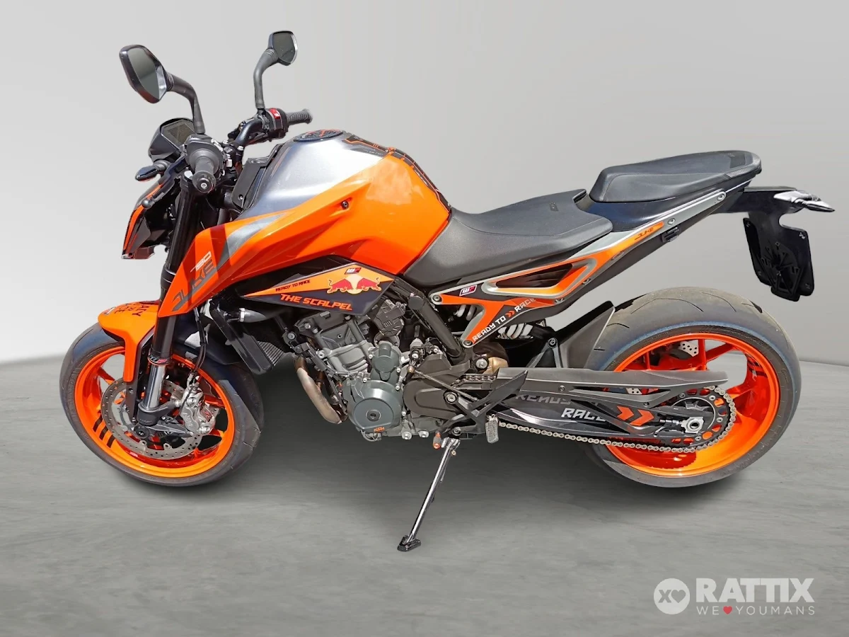 KTM Duke   790 Orange