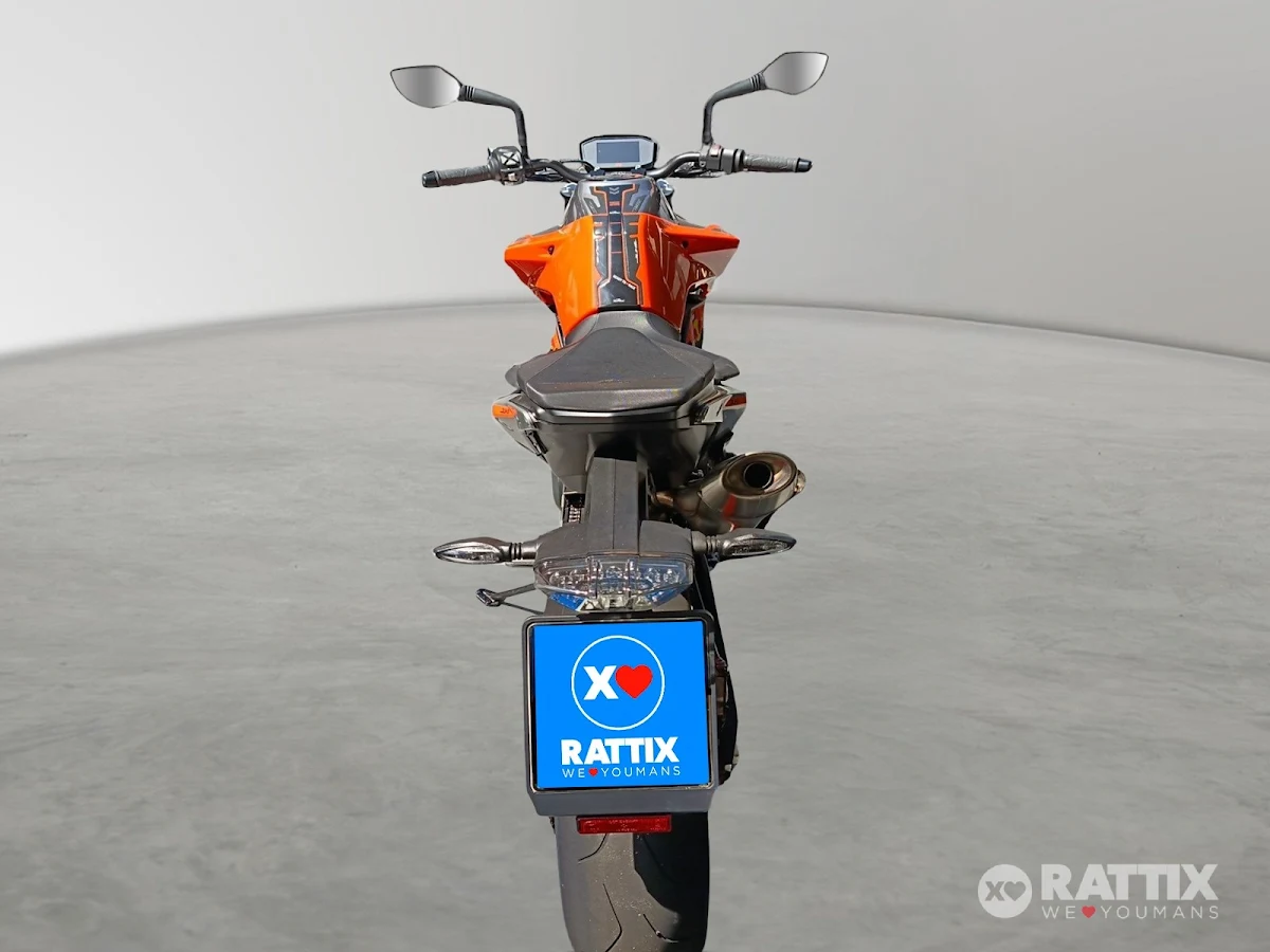 KTM Duke   790 Orange