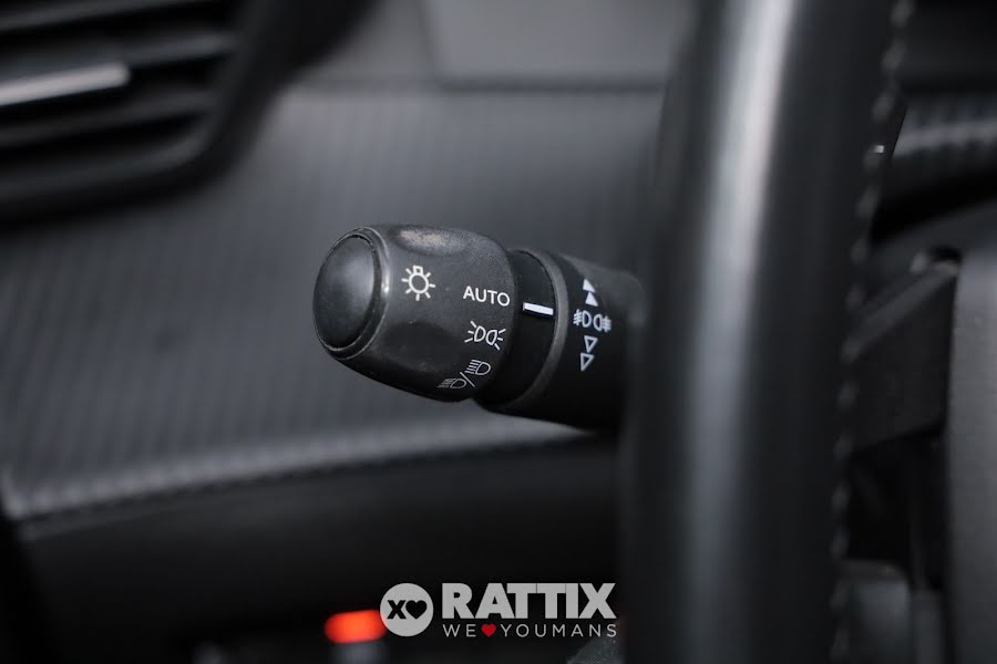 Peugeot 2008 1.5 BlueHDI 130CV Allure Pack EAT8 Grigio Platinum  Aziendale foto 12
