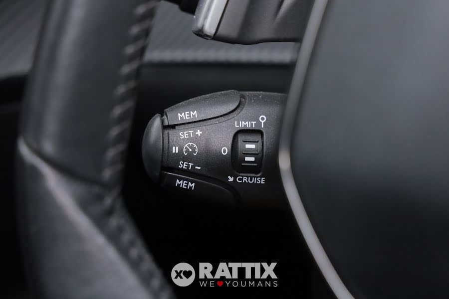 Peugeot 2008 1.5 BlueHDI 130CV Allure Pack EAT8 Grigio Platinum  Aziendale foto 16