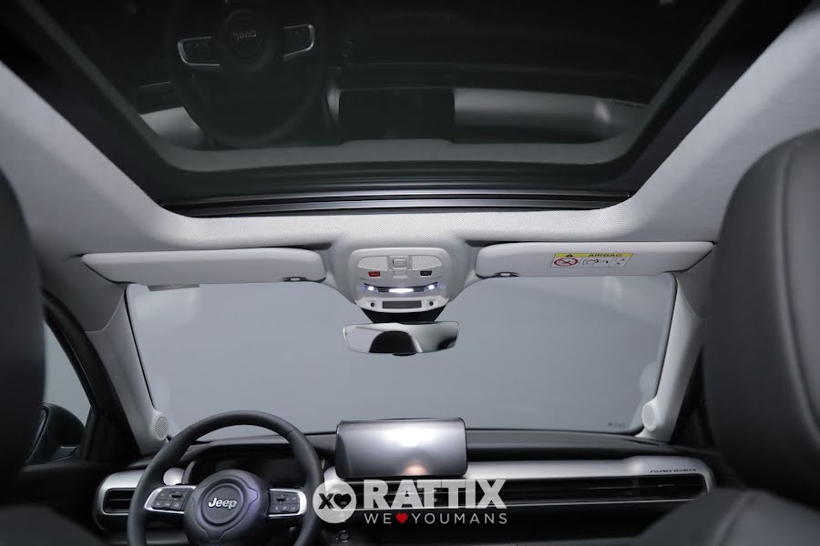 Jeep Avenger 1.2 Turbo e-Hybrid 110CV Summit EDCT6 Grigio Granite  Nuovo foto 34