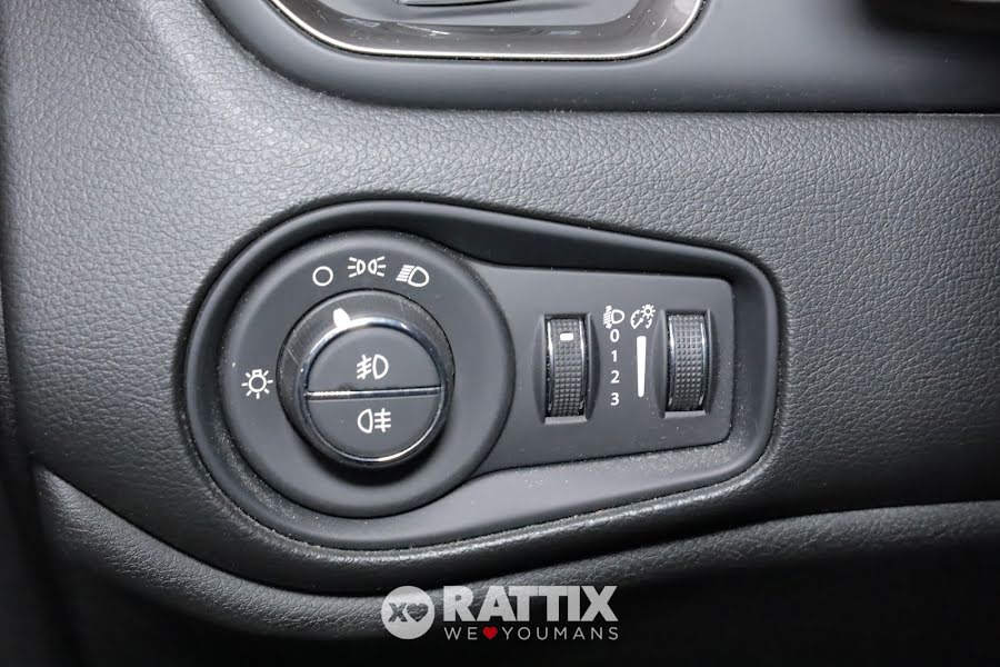 Jeep Renegade 1.3 T4 150CV Limited DDCT Nero   Aziendale foto 22